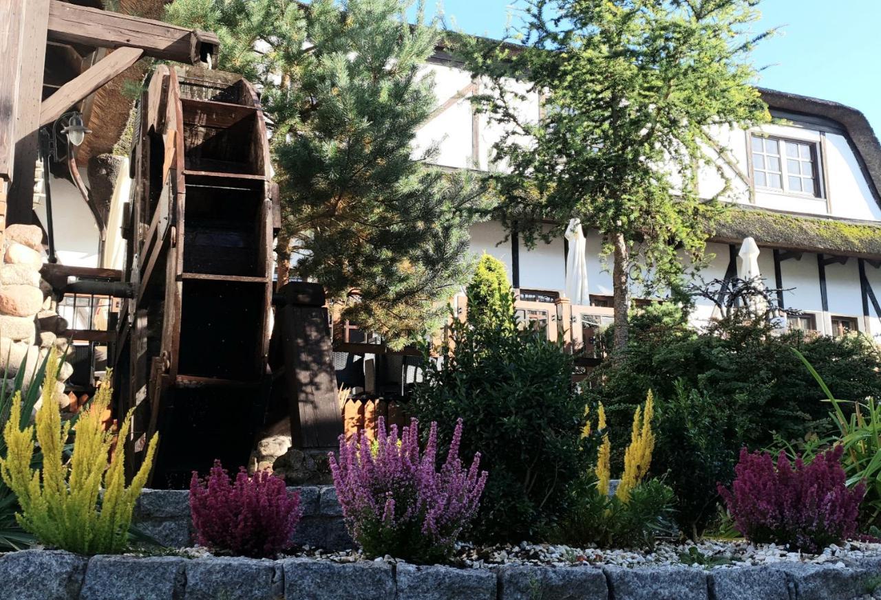 Kraina Jezior Hotel โอสโตรดา ภายนอก รูปภาพ